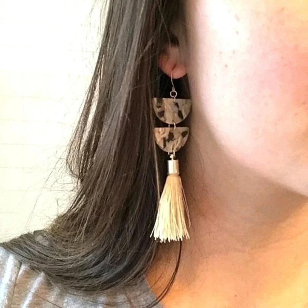 Boho Tassel Dangle Earrings Neutral Beige Acrylic Resin Statement Festival 💖